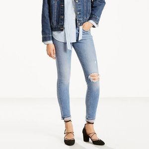 Levi’s 721 high rise skinny jeans